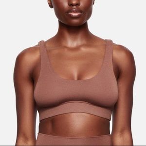 *BRAND NEW* SKIMS bra